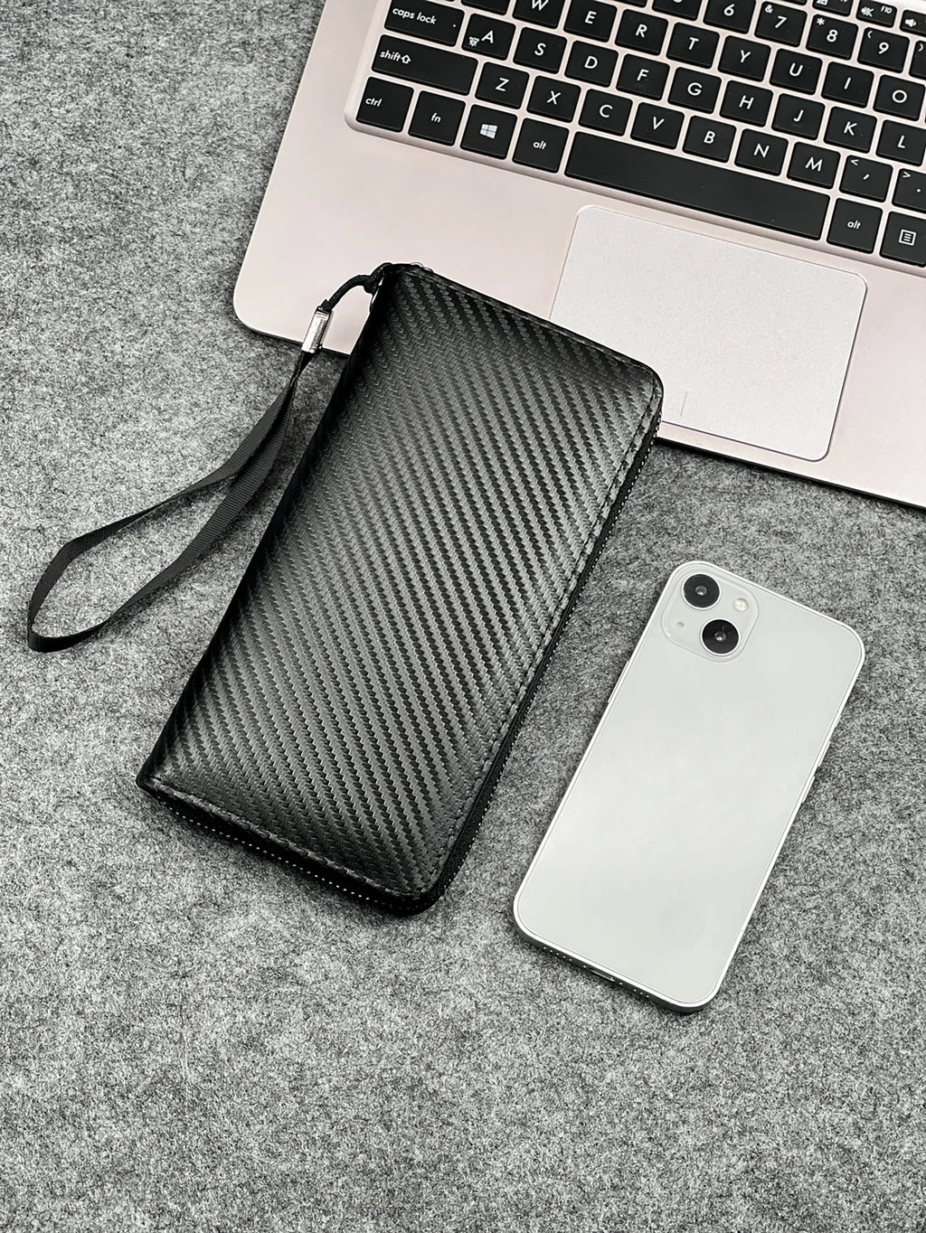 Pochette Longue Executive – Édition Carbon Clutch