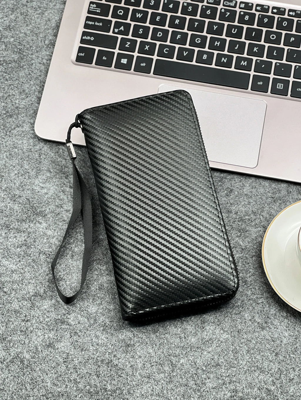 Pochette Longue Executive – Édition Carbon Clutch