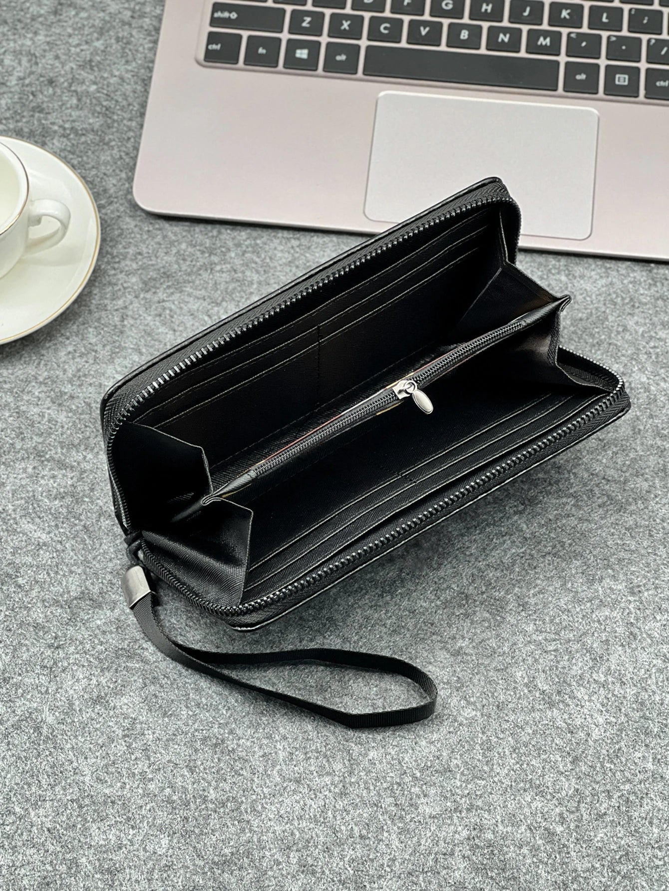 Pochette Longue Executive – Édition Carbon Clutch